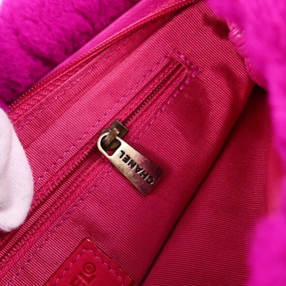 Chanel Purple Fur Lambskin Shoulder Bag 153380 - Picture 11 of 11